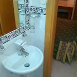 雷尔卡帕里卡酒店 酒店 2*