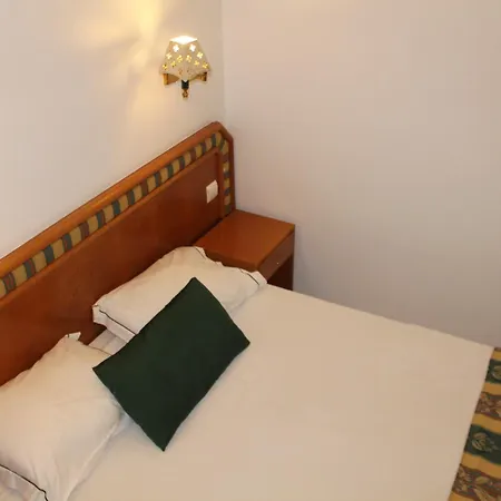 Real Caparica Hotel 2*